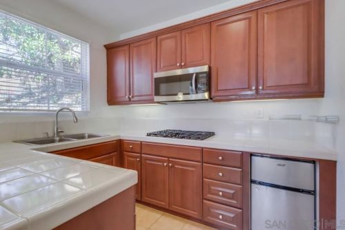 691 Coastal Hills Dr, Chula Vista CA  91914-4319 exterior