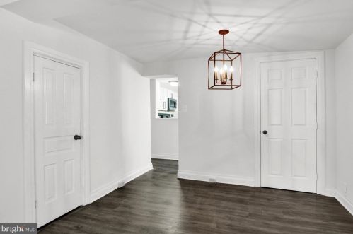 136 East St, Carlisle PA  17013-2515 exterior