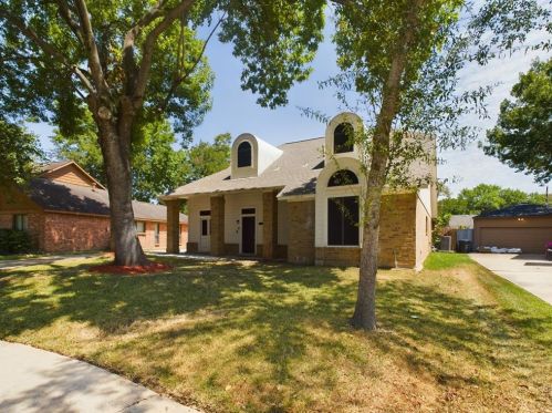 2214 Windmill Dr, Richmond TX  77406-1259 exterior