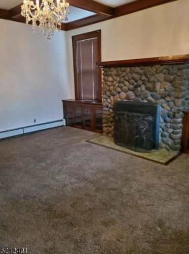 28 Squaw Brook Rd, Paterson NJ  07508-2512 exterior