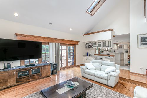 11617 Briarwood Ln, Willowbrook IL  60527-5173 exterior