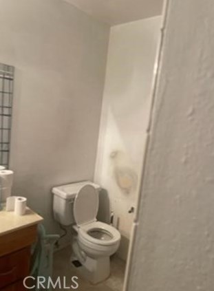 301 Tustin Ave, Anaheim CA  92807-2633 exterior