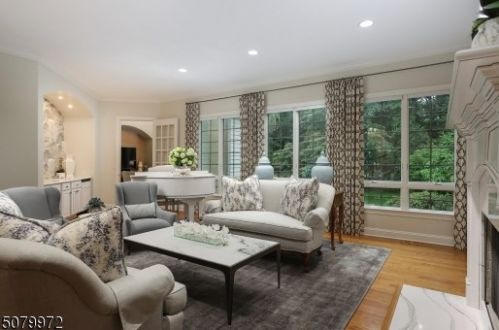 21 Pheasant Ln, Scotch Plains, NJ 07076-2216