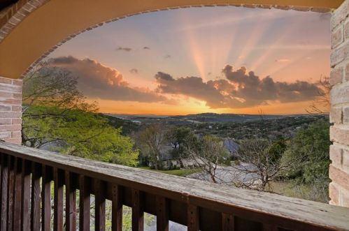 6611 Candle Ridge Cv, Austin, TX 78731-2850