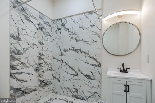 3940 16 St, Philadelphia PA  19146-1668 exterior