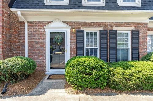2 George Wythe Pl, Atlanta, GA 30318-1504