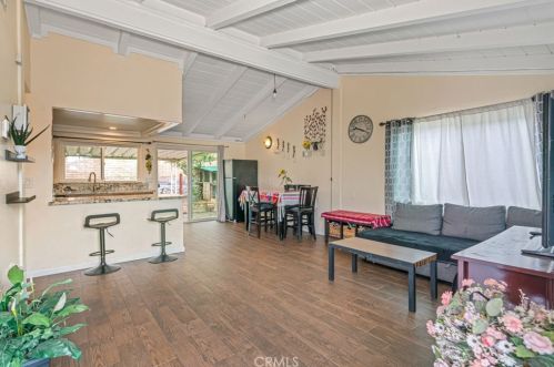 3415 Torrey St, Riverside CA  92503-5118 exterior