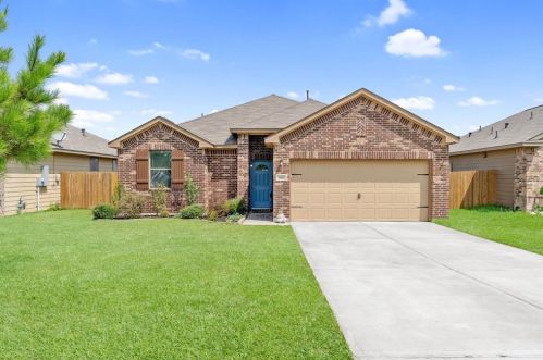3987 Waukegan Rd, Conroe TX  77306-5869 exterior