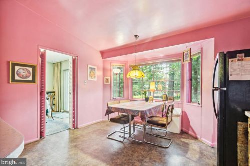 10905 Oakwood St, Silver Spring MD 20901-1238 exterior