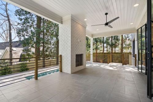 2731 Arden Rd, Atlanta GA  30305-1913 exterior