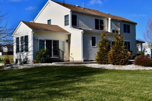 36 Sutphin Rd, Flemington, NJ 08822-3158
