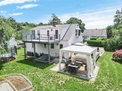 99 Monica Rd, Greenwich CT  06831-5024 exterior