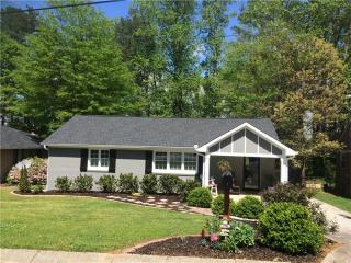 877 Wayland Ct, Smyrna GA  30080-1815 exterior