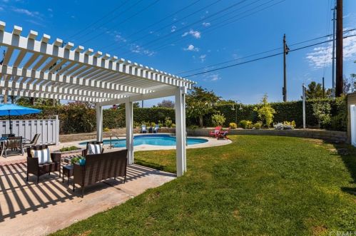 6298 Woodsboro Ave, Anaheim CA  92807-2347 exterior