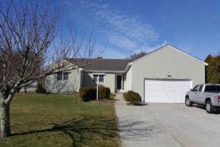 4 Ursula Dr, Bristol, RI 02809-4351