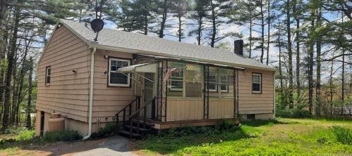 379 Putnam Rd, Putnam, CT 06260-2609