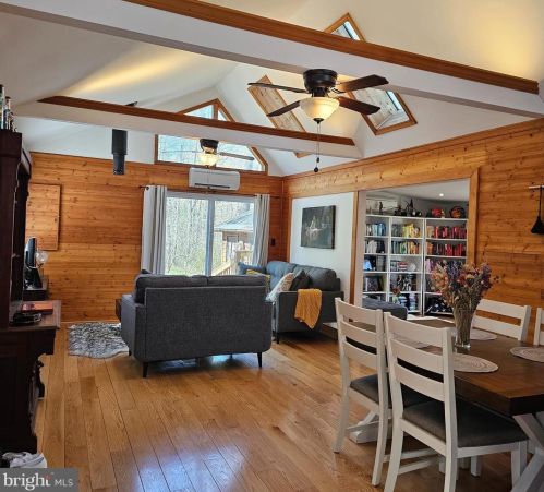 711-A Lakeside Dr, Harpers Ferry WV  25425-5672 exterior