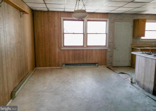 13 Crestview Dr, Harpers Ferry WV 25425-6148 exterior