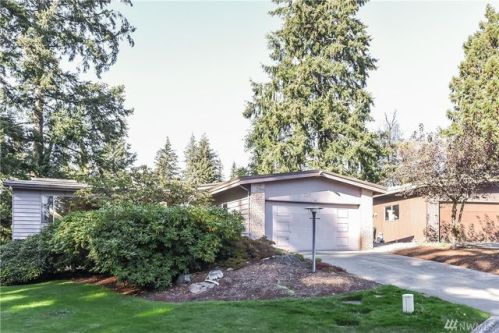 530 201st Ct, Seattle, WA 98177-2037