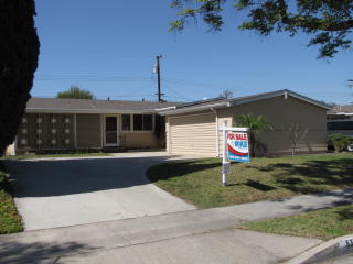 633 Trident St, Anaheim CA  92804-2665 exterior