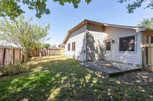 1230 Gibbons Ct, Richmond TX 77471-2485 exterior