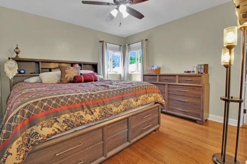 9434 Farmer Dr, Hammond IN  46322-2957 exterior