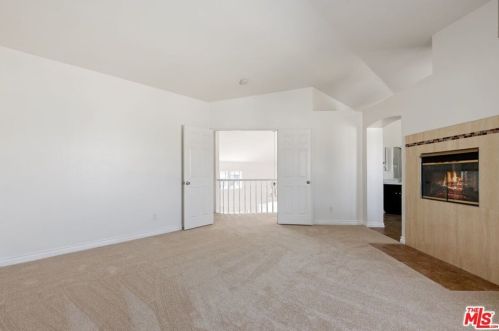 9193 Middlefield Dr, Riverside CA  92508-6258 exterior