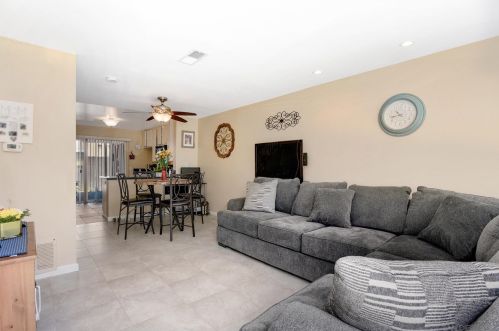 10134 Peaceful Ct, Santee, CA 92071-1843