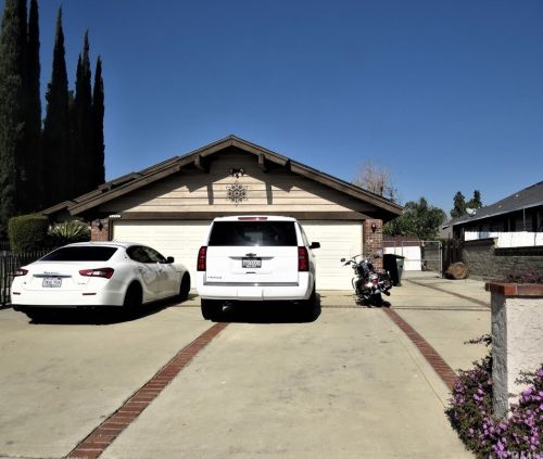 6666 Walnut Ave, Chino, CA 91710-2821