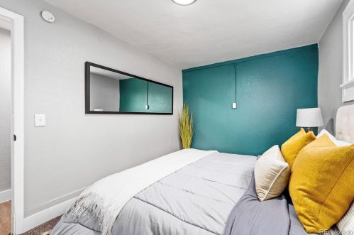 800 4th Ave, Denver CO  80218-3708 exterior