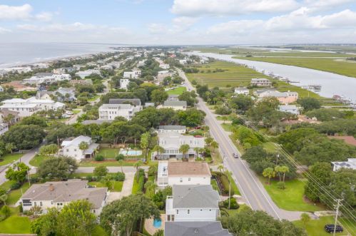 802 Palm Blvd, Isle Of Palms SC  29451-2218 exterior