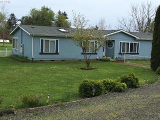 11815 Bluff Rd, Sandy, OR 97055-9543