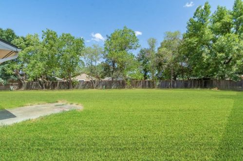 9813 Wren Ct, Conroe TX  77385-3729 exterior