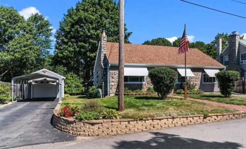 116 Highbank Ave, North Kingstown, RI 02852-1216