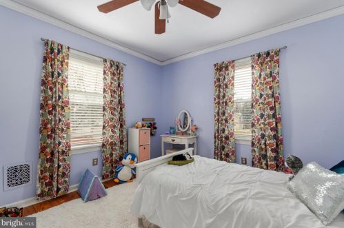 33 Linden Ave, Pitman NJ  08071-2109 exterior