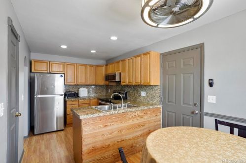 19551 Batavia Dr, Aurora CO  80011-5310 exterior