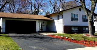 6700 Westmoreland Dr, Downers Grove, IL 60517-1612