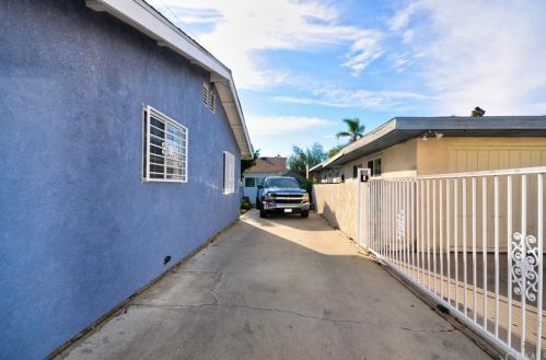836 Zeyn St, Anaheim CA  92805-1841 exterior