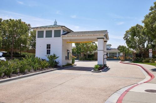 4306 Pacifica Way, Oceanside, CA 92056-5735