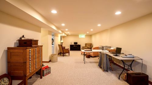 211 Turner Pl, Sycamore IL  60178-2563 exterior