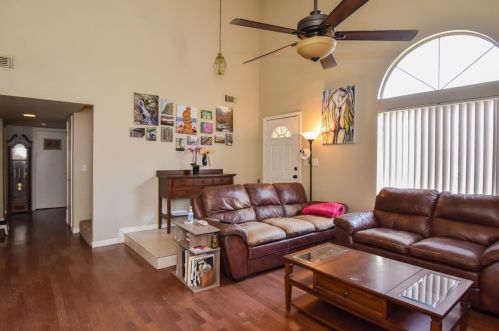 7037 Castle Creek Way, Rio Linda, CA 95673-2440