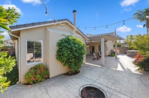 17617 Cedarwood Dr, Riverside CA  92503-7038 exterior