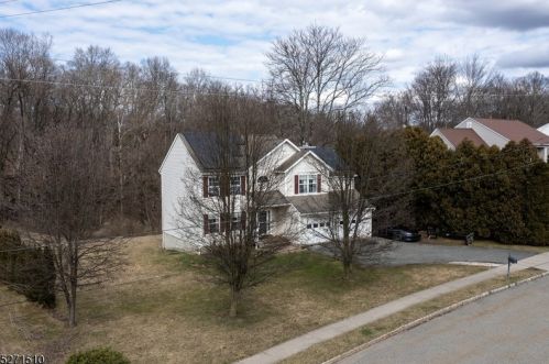 152 Merriam Ave, Fredon, NJ 07860-2420