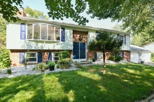 32 Evan Rd, Southington, CT 06489-4103