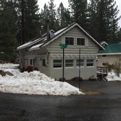 13529 Moraine Rd, Truckee, CA 96161-3841