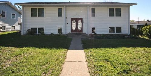 921 Redwood St, La Crescent, MN 55947-1498