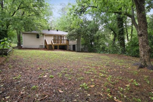 1678 Bridgeport Dr, Atlanta GA  30318-3332 exterior