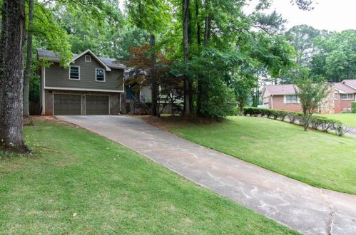 1934 Cambridge Ct, Conyers, GA 30013-2332