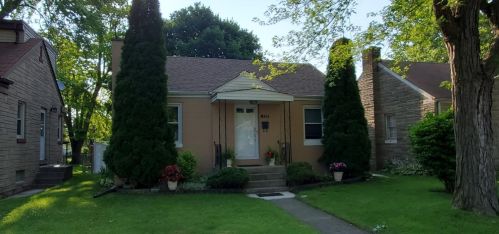 7439 Alexander Ave, Hammond, IN 46323-2624