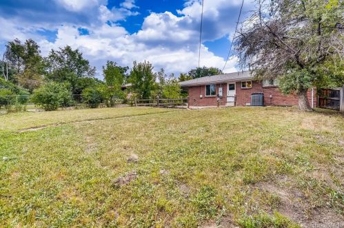 8521 Crescent Dr, Westminster CO  80031-3723 exterior